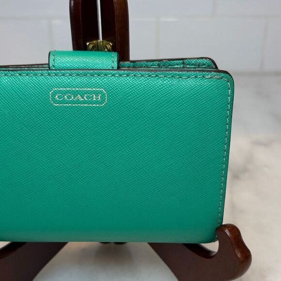 Coach Wallet Leather Cross Grain Snap Closure Compact Wallet - Picture 3 of 16